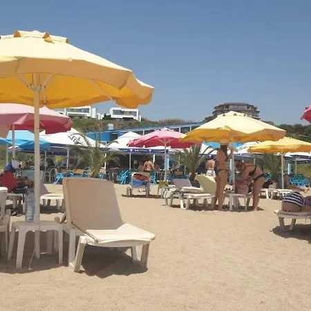 Апартамент With Terrace