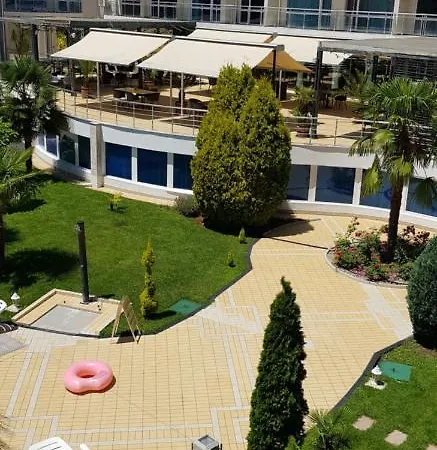 With Terrace Апартамент *