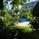 With Terrace Апартаменты