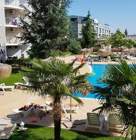 With Terrace Apartment *