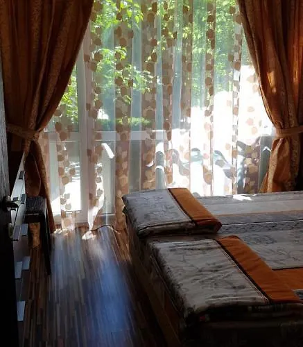 Apartamento With Terrace