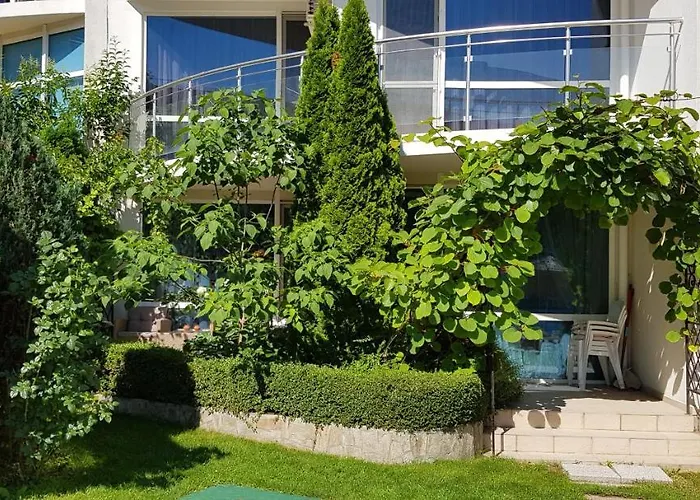 Apartamento With Terrace *